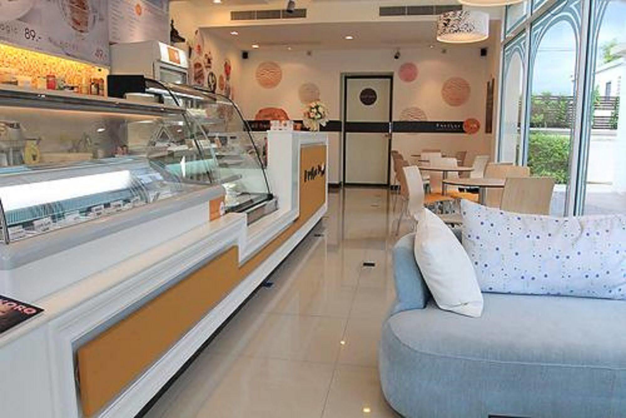 Avion Hotel Bangkok Exterior foto